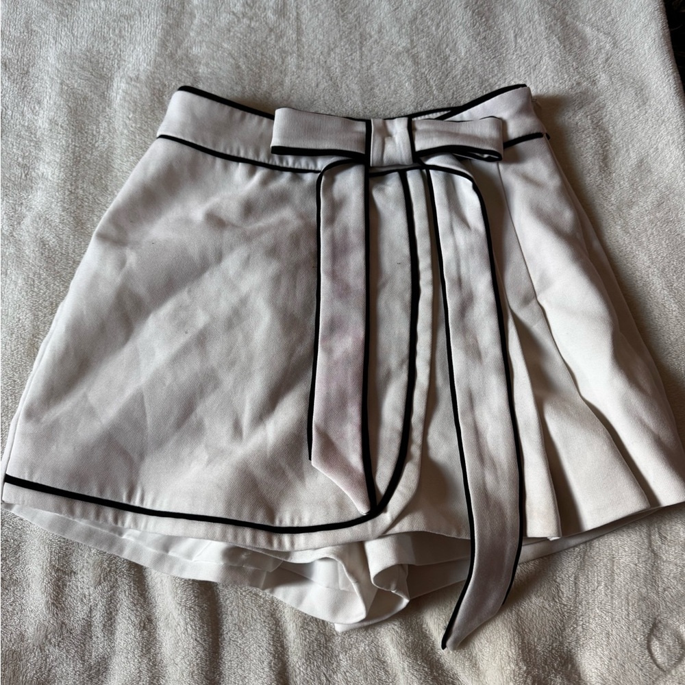 J.ING White Shorts with Black Trim and Bow